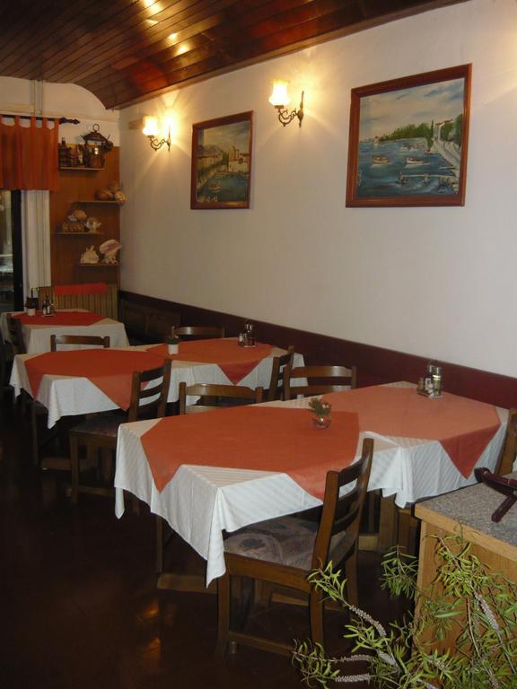 Hotel Tamaris Kaštela Dış mekan fotoğraf